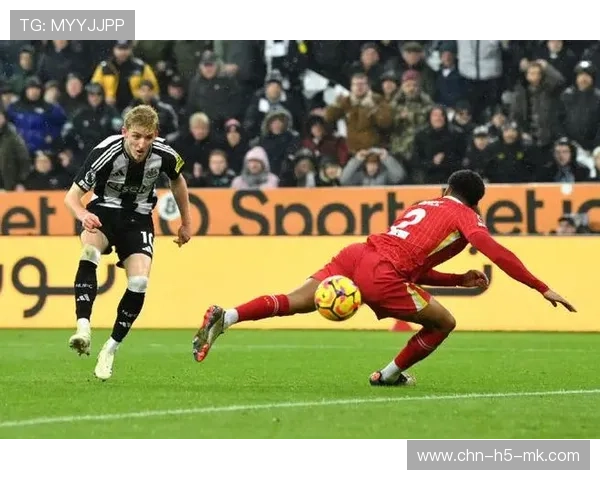 纽卡斯尔沙尔后卫插上抽射得分让对手惊讶 纽卡斯尔沙尔后卫插上抽射得分让对手惊讶