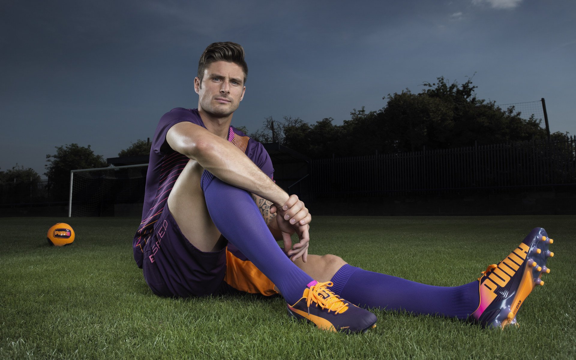 拜仁边路强攻压迫博卡两翼,拜仁太强